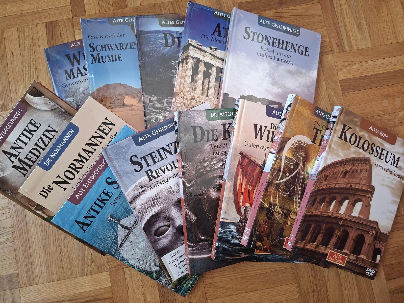 Tutti i DVDs: 13 DVD Alte Kulturen  – Usato da Lausanne venduto da bagadou