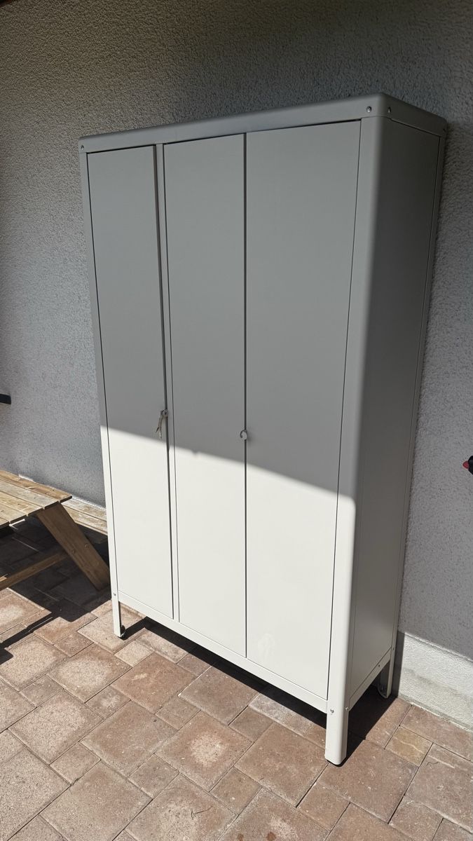 Gartenschrank Metall beige IKEA 160x90x35 (Gebraucht) in Gossau ZH für CHF 100 – nur Abholung auf Ricardo kaufen