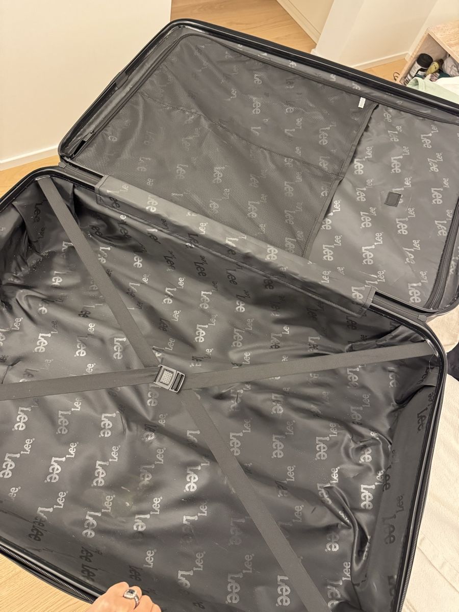 Valises de voyage: Grosser Koffer NP 170.- – D'occasion à Ettingen par LifeArtist 4