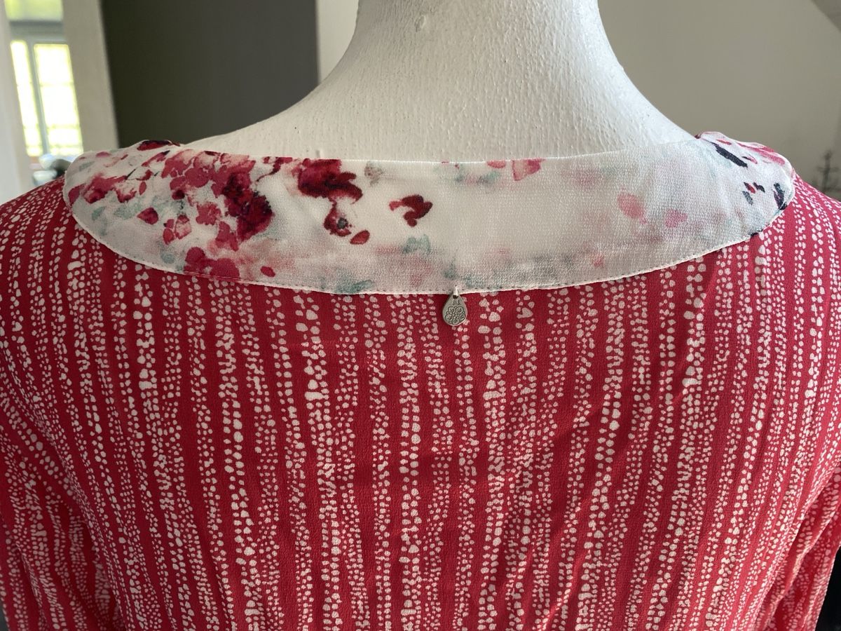 Nile Camicette: Nile Damen Bluse Viscose rot gemustert ca. Grösse M – Usato da Homberg b. Thun venduto da Homata 3