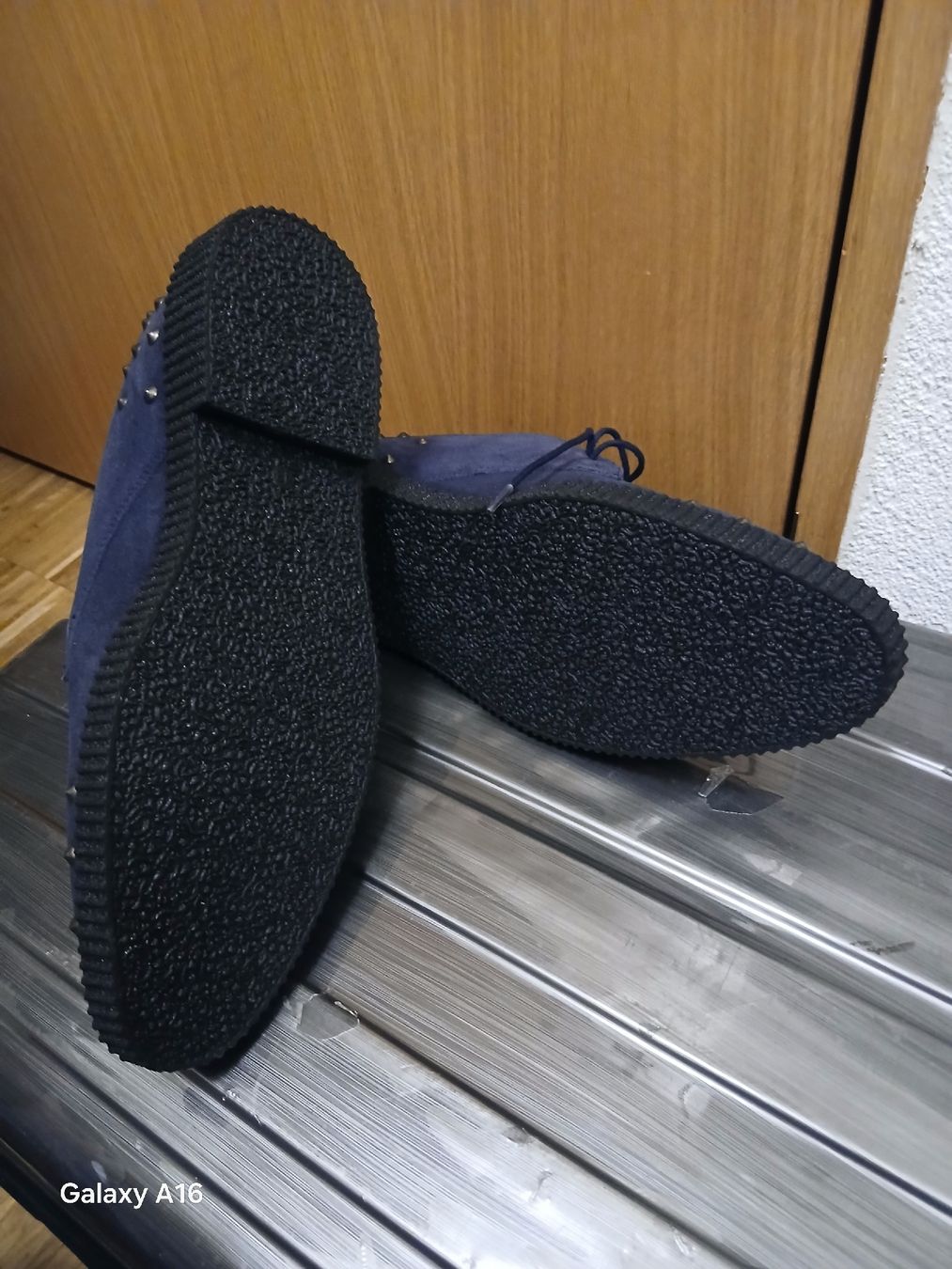 Scarpe da uomo: Chaussures en daim neuves – Nuovo e nell'imballaggio originale da Genève venduto da Martinbng 5