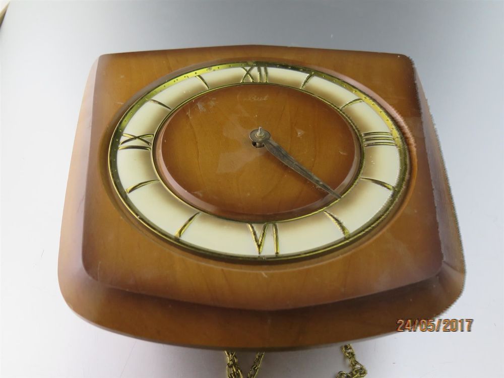 Wanduhr But, Holz Ohne Pendel Gewicht (Gebraucht) in Oberdorf BL