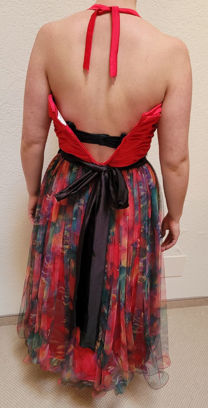 Kleider: Elegantes Abendkleid, rot gemustert, Gr. 36 – Neu (gemäss Beschreibung) aus Hofstetten BE von lis_tlt6 1