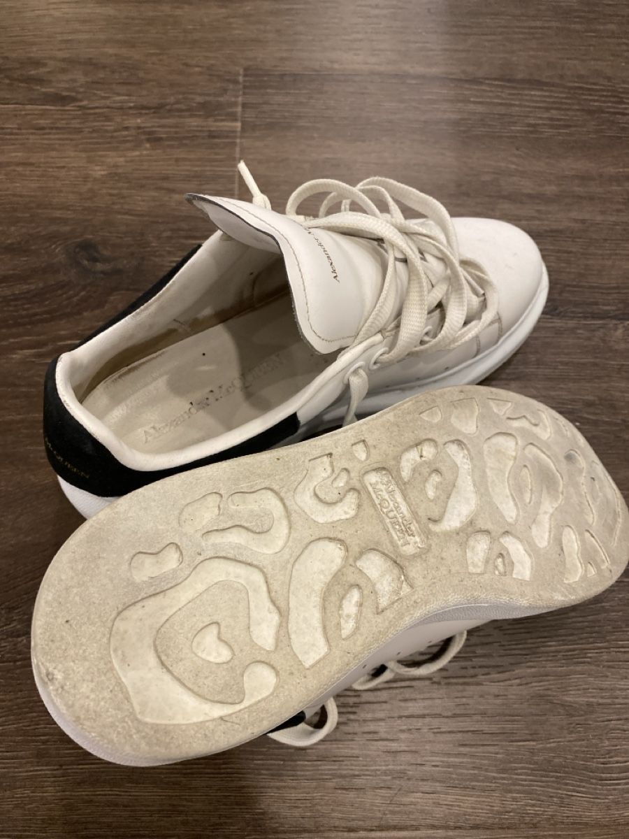 Alexander Mcqueen Scarpe da uomo: Alexander McQueen Oversized Sneaker Gr. 39.5 – Usato da Itingen venduto da Monschi5 5