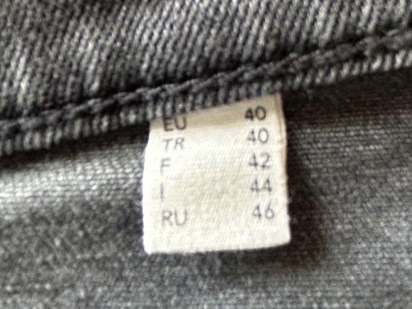Gonne: Rock Jeansrock Jeans Essential Gr. 40 Mode – Usato da Steffisburg venduto da smocky17 4