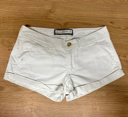 2111SE – Short Abercombie & Fitch – 25 (M – voir mesures)
