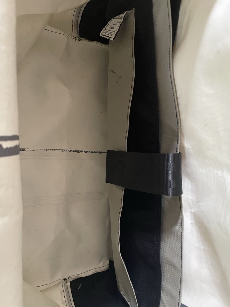 Freitag Borse: Sac Freitag original blanc/noir – Usato da Commugny venduto da arm_7m7m 9