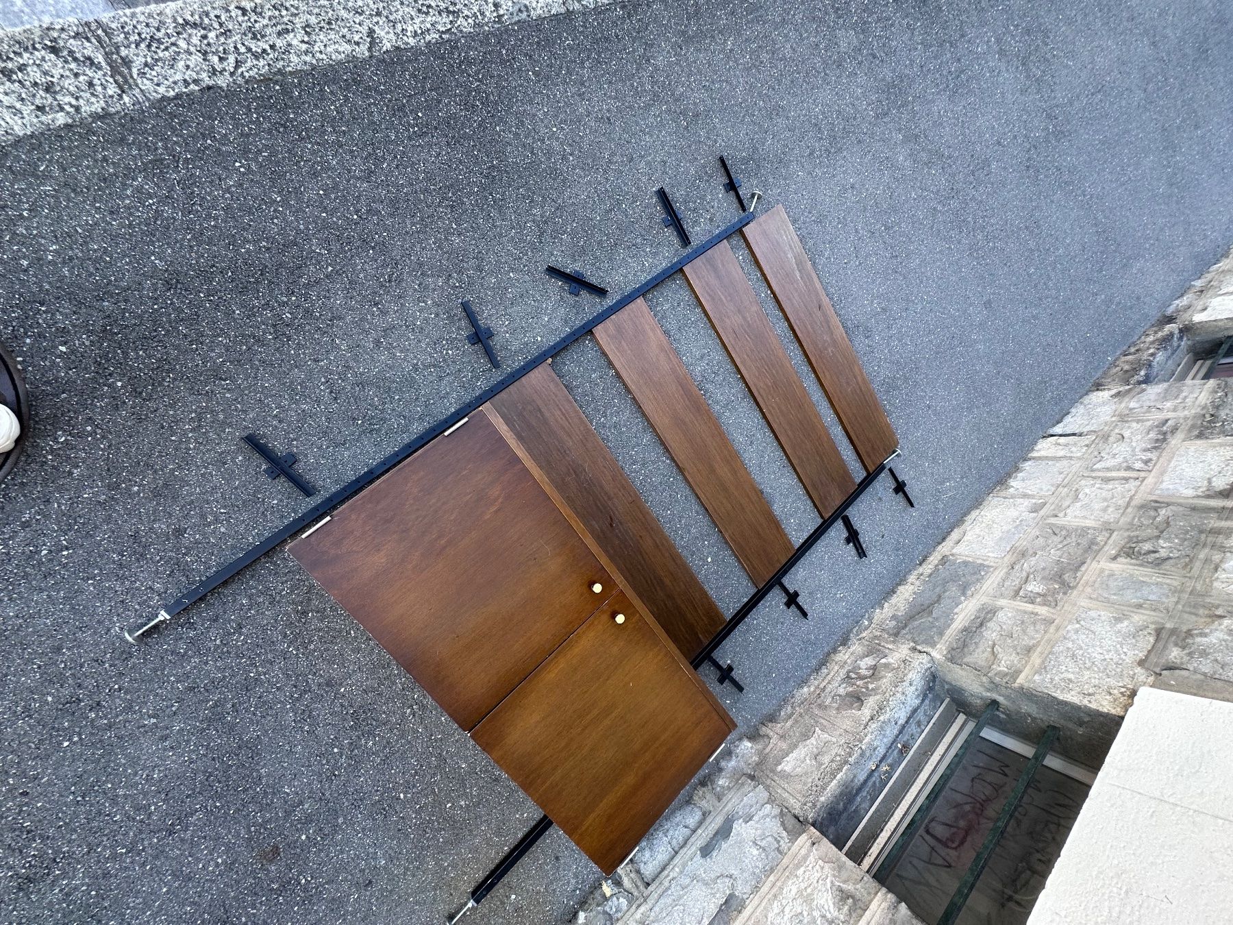 Victoria Möbel Regale: Étagère télescopique vintage 1960, 4 tablettes + caisson – Gebraucht aus Lausanne von jul_v9ht 1