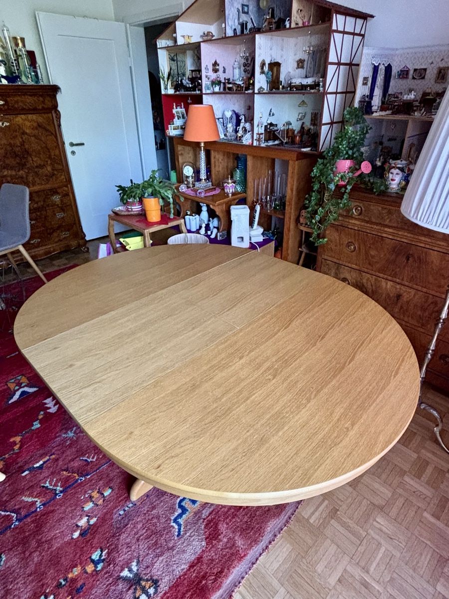 Tavoli: schöner Massivholztisch, oval oder rund – Usato da Bern venduto da Bagira40 1