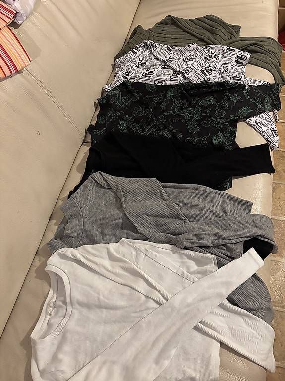 Kleiderpakete: 6x Longsleeve Croptops S – Gebraucht aus Interlaken von noe_v887