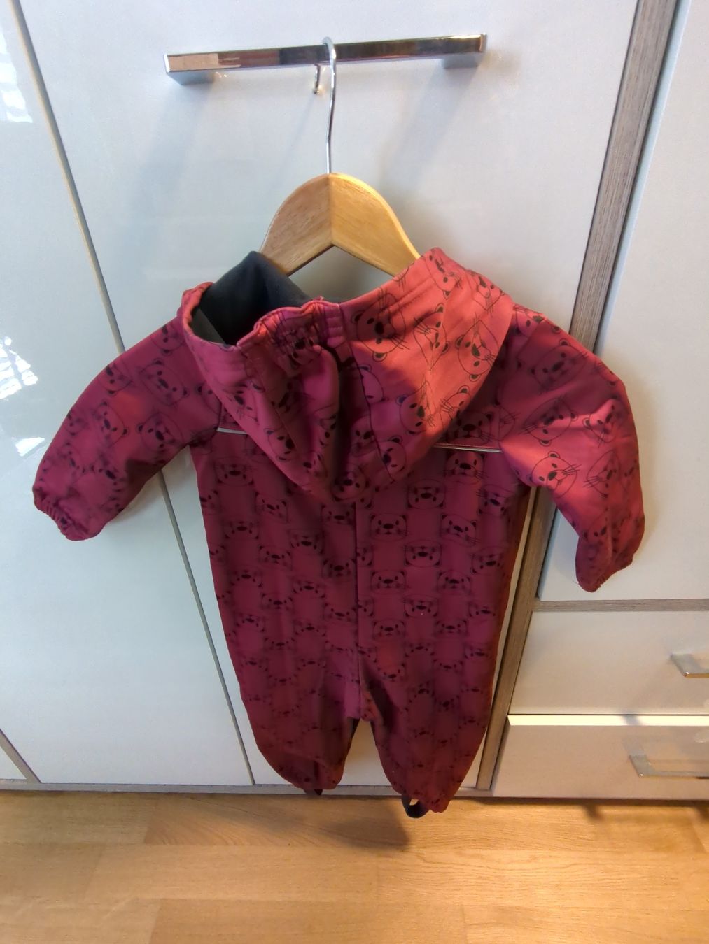 Anzüge: Kinder Softshell Overall rot gemustert gebraucht – Gebraucht aus St. Gallen von dar_tgf5 2