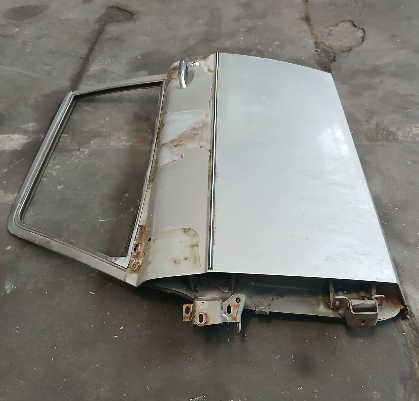 Saab Tutti pezzi di ricambio auto: Portière gauche Saab 99 – Usato da la heutte venduto da Auto-stock 2