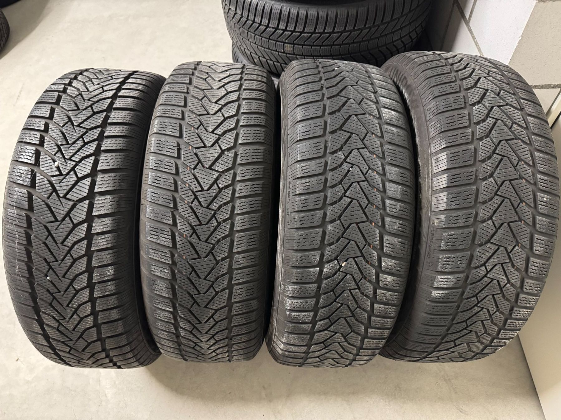 Volvo Pneus & Roues: Volvo original Winterräder 19" – D'occasion à Amsoldingen par 242GT 4