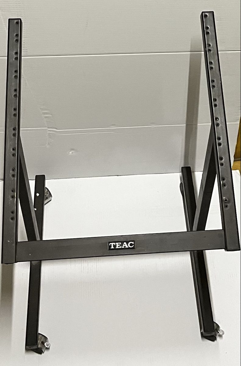 Altri accessori: TEAC Rackrollwagen – Usato da Thusis venduto da Tychus