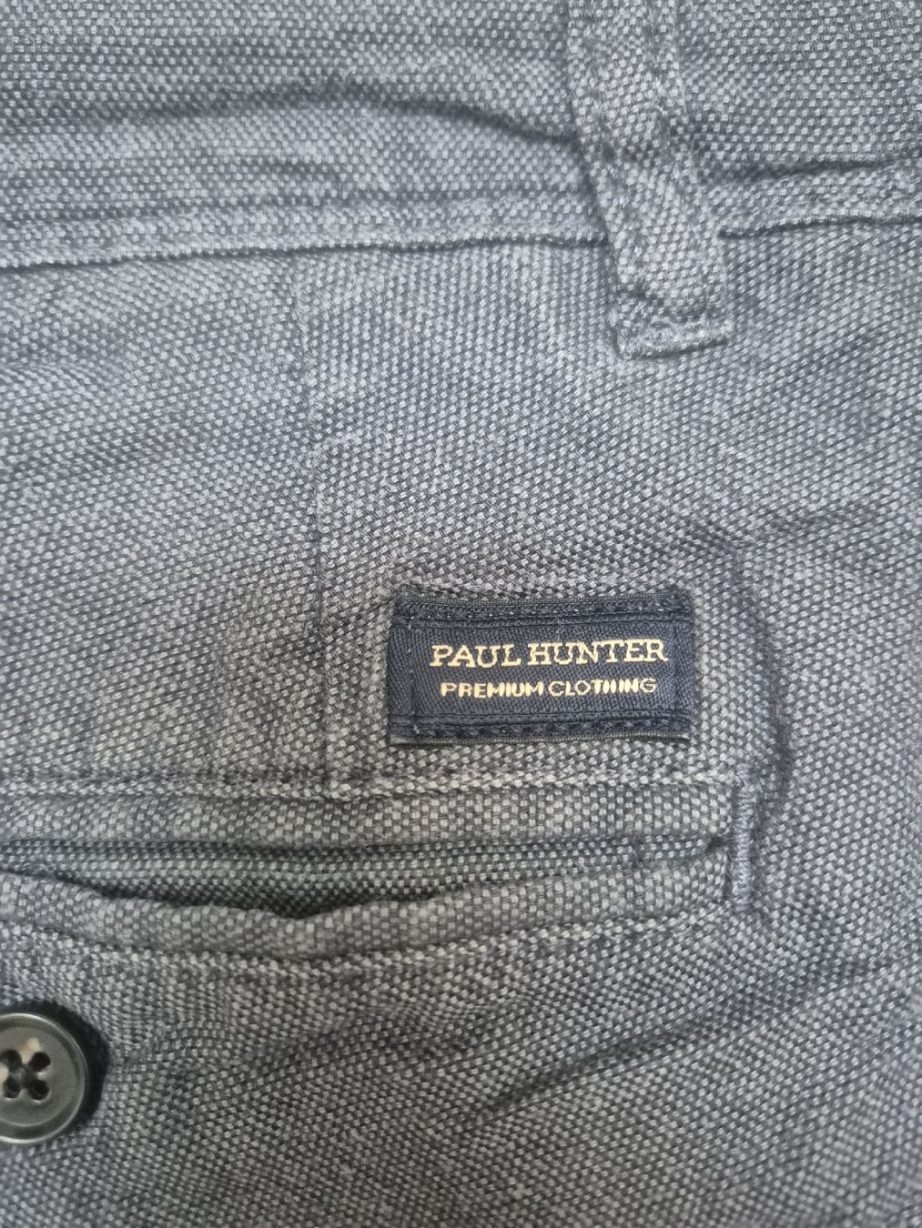 Pantaloni: Paul Hunter Grey Bermuda Shorts – Usato da Allschwil venduto da lor_s7nz 3