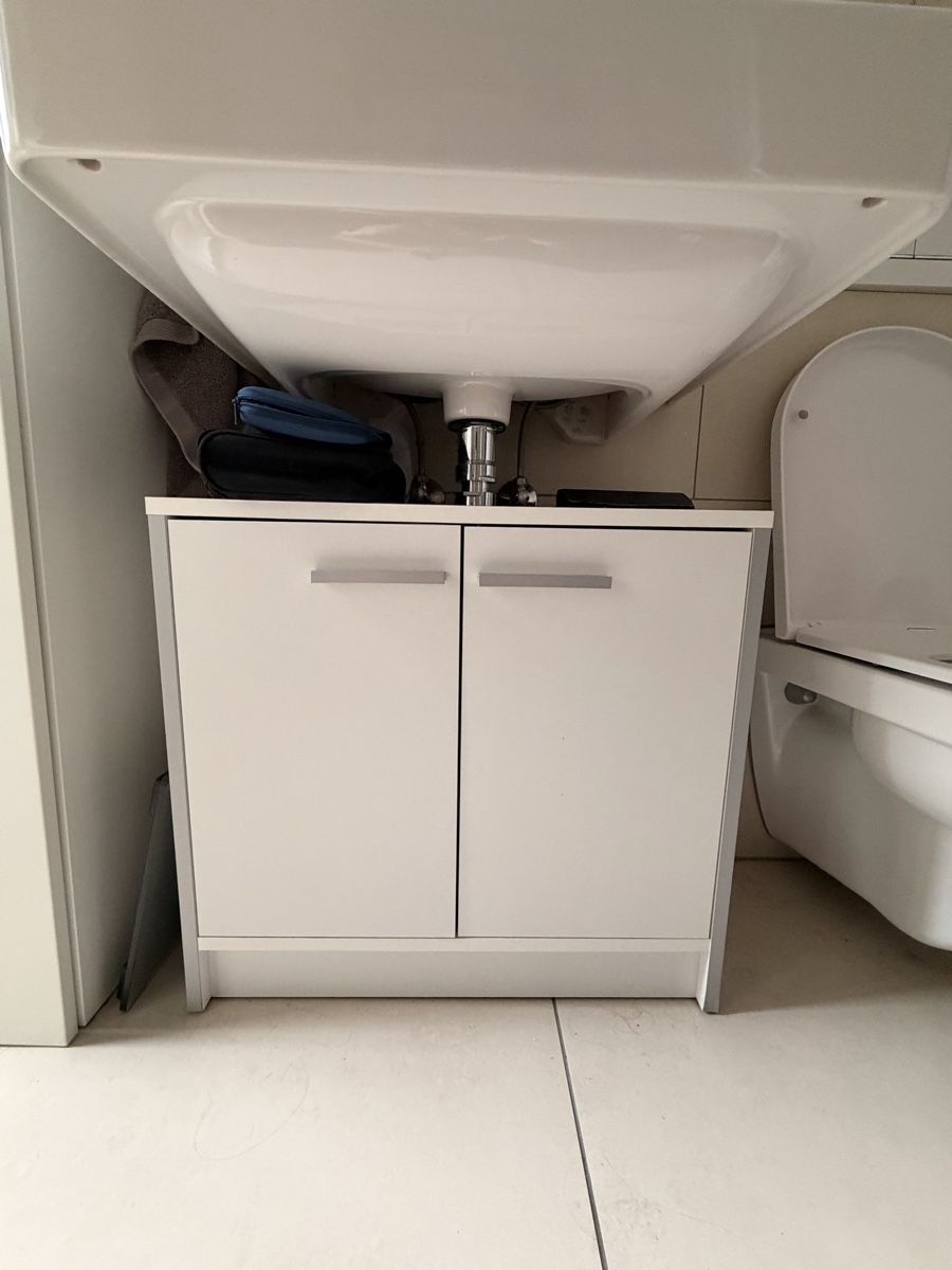 Installations & Meubles: Bathroom Cabinet – D'occasion à Zürich par mar_h7x7