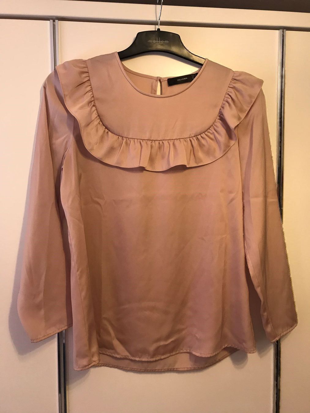 Blusen: Damen Bluse gr.38 HALLHUBER – Gebraucht aus Pfungen von Outlet64