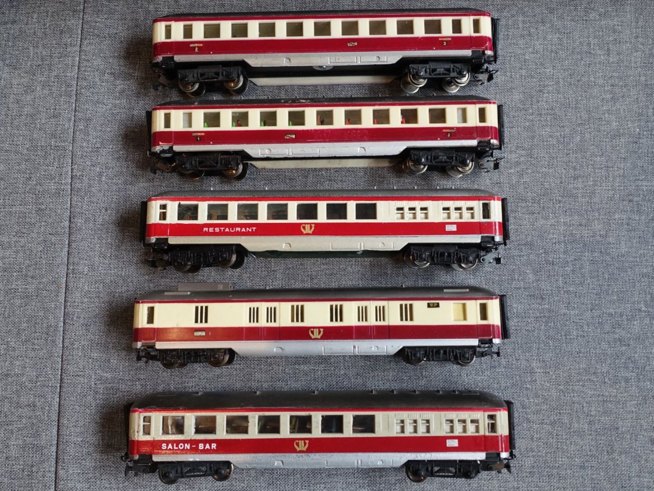 Kleinbahn Modellini di ferrovie: KLEINBAHN Schnellzugwagen Kombination, HO – Usato da Wallbach venduto da Sarrows