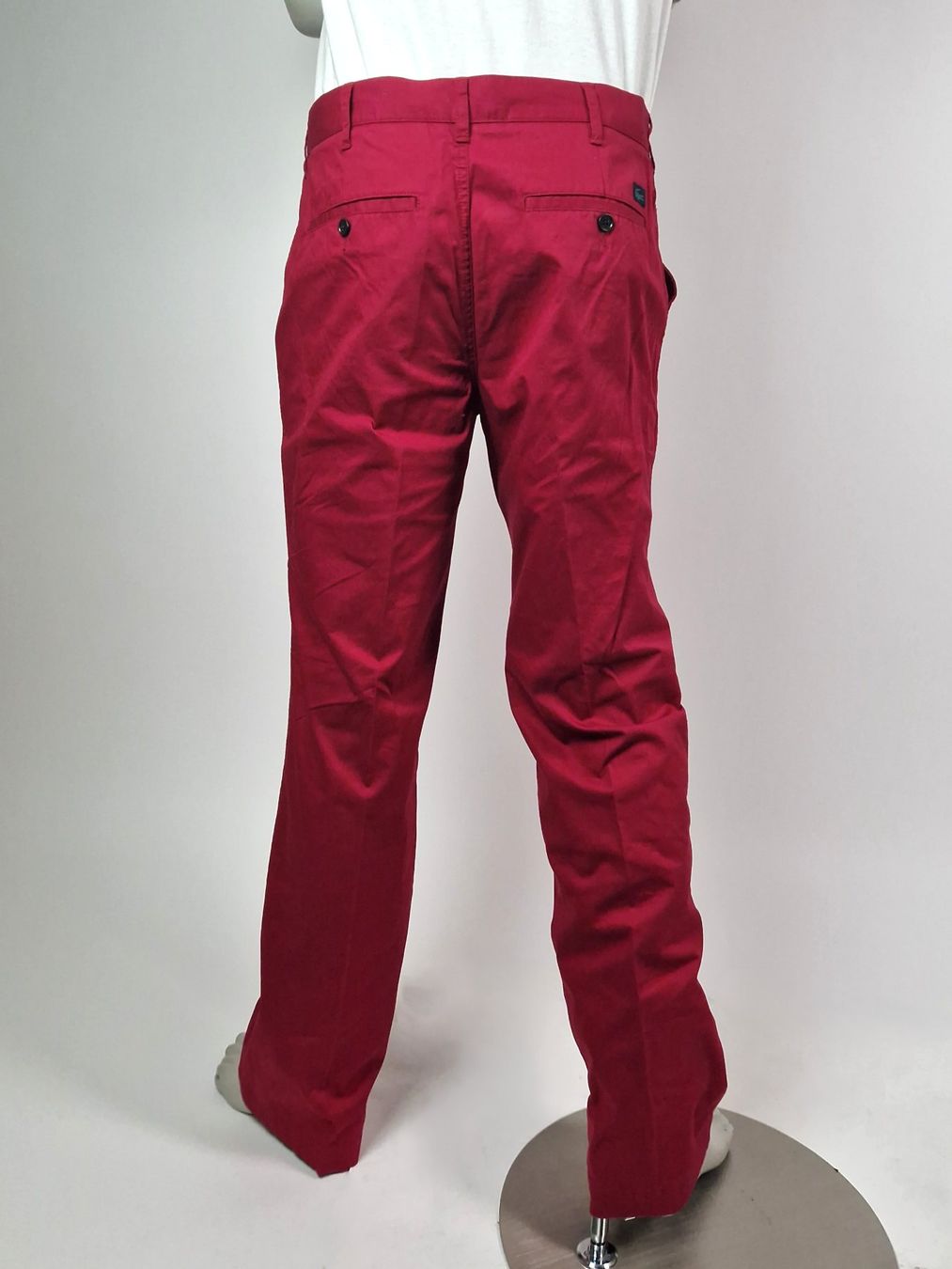 Lacoste Pantaloni: Rote Hose von Lacoste Gr.52 – Nuovo (secondo la descrizione) da Basel venduto da Restwert_Basel 1
