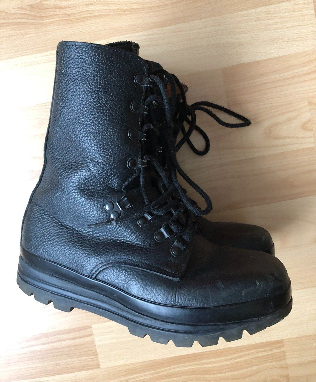 Scarpe da uomo: ARBEIT- SICHERHET -SCHUHE – Usato da Matzendorf venduto da HaiNakamoto 1