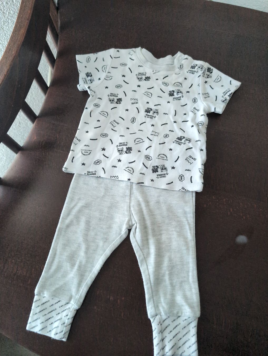 Karl Lagerfeld Lotti & Set di vestiti: Karl Lagerfeld Babyset – Usato da Busswil BE venduto da MissMuffin