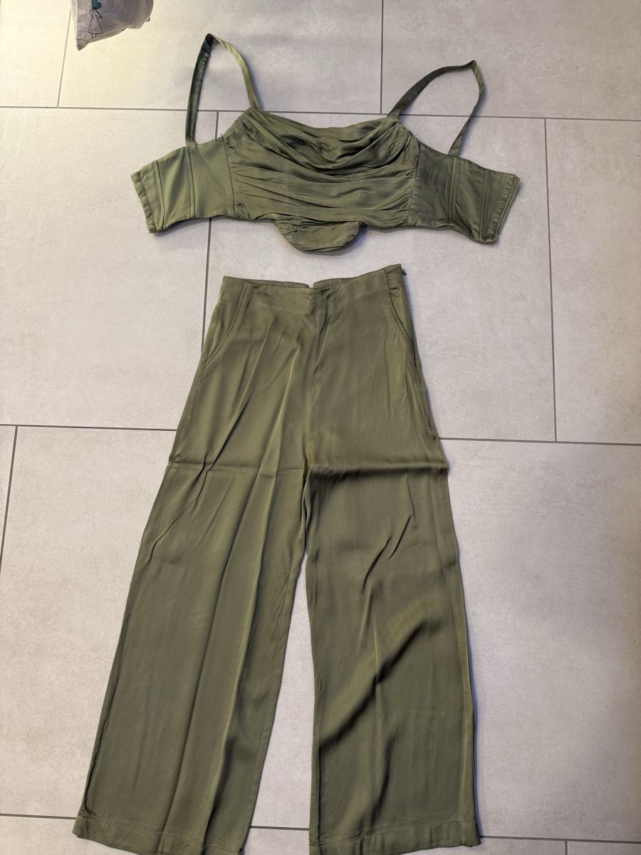 Zara Completi & Tailleur: Zara Oliv Set – Nuovo (secondo la descrizione) da Vaduz venduto da GiuliaSu 4