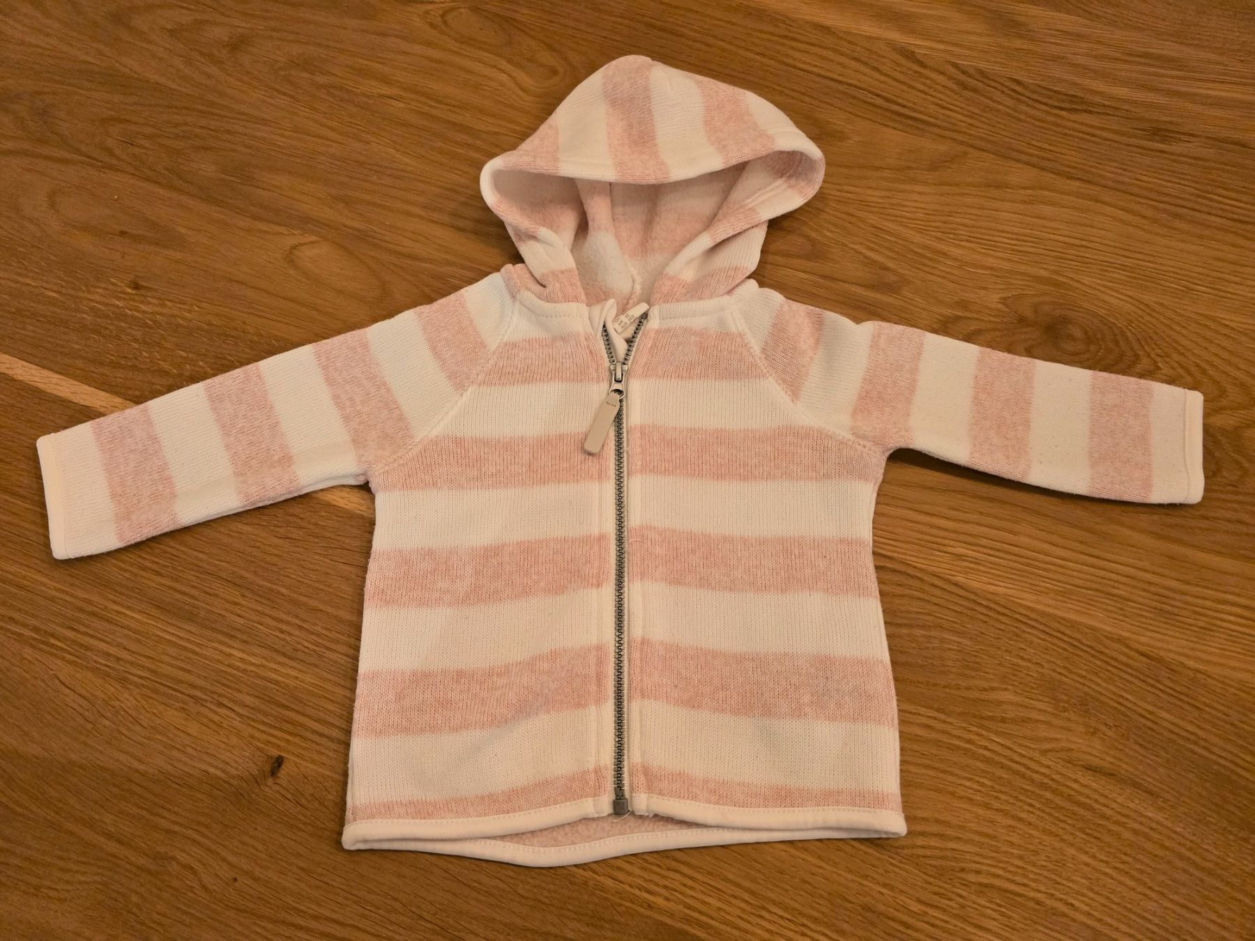 H&M Giacche & Cappotti: Fleece-Jäggli Gr. 62 von H&M – Usato da Zäziwil venduto da Seisler