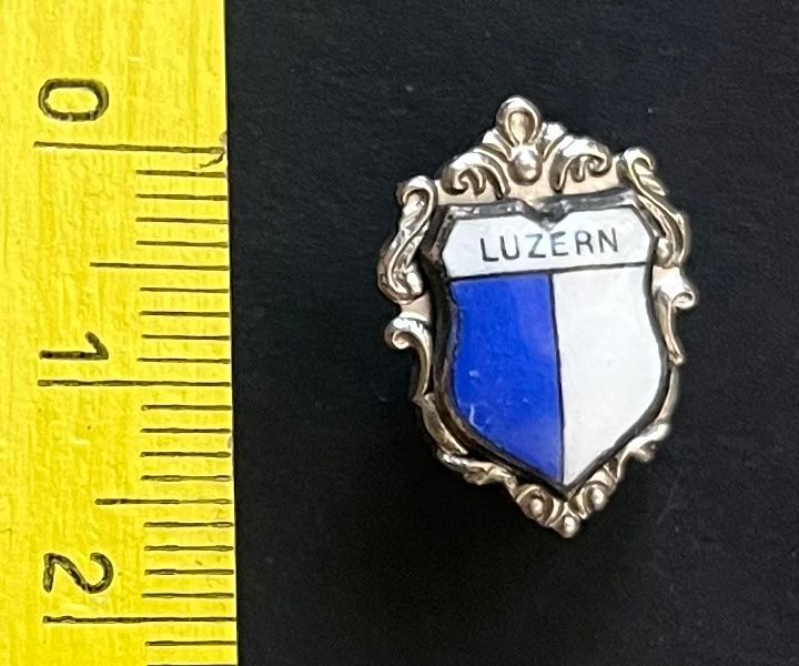 Swiss Placchette & Badge: Luzern Kantonswappen/ Pin Nostalgie – Usato da Ostermundigen venduto da DaxKarten-75