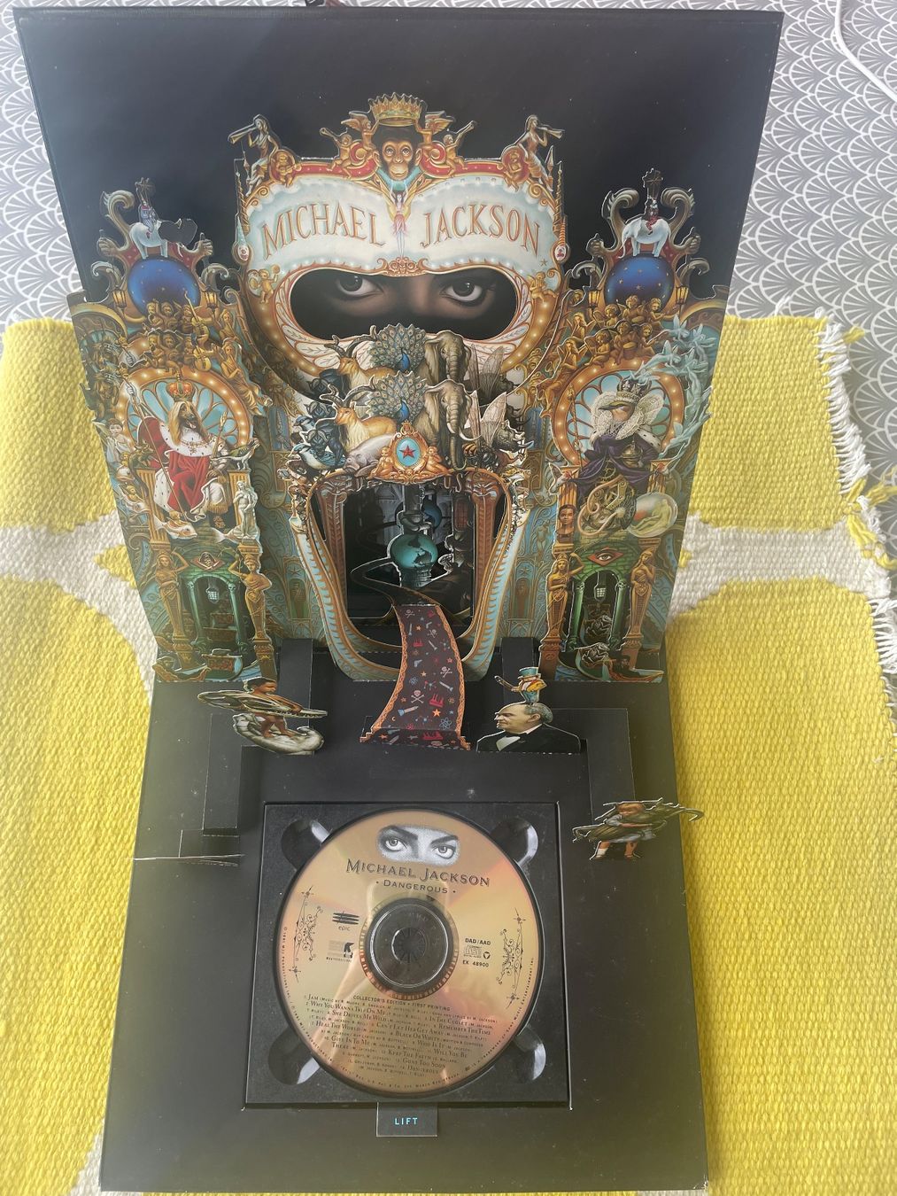 CDs: MICHAEL JACKSON-DANGEROUS COLLECTOR‘S EDITION FIRST PRINTING – D'occasion à Rorschacherberg par CD-Roli
