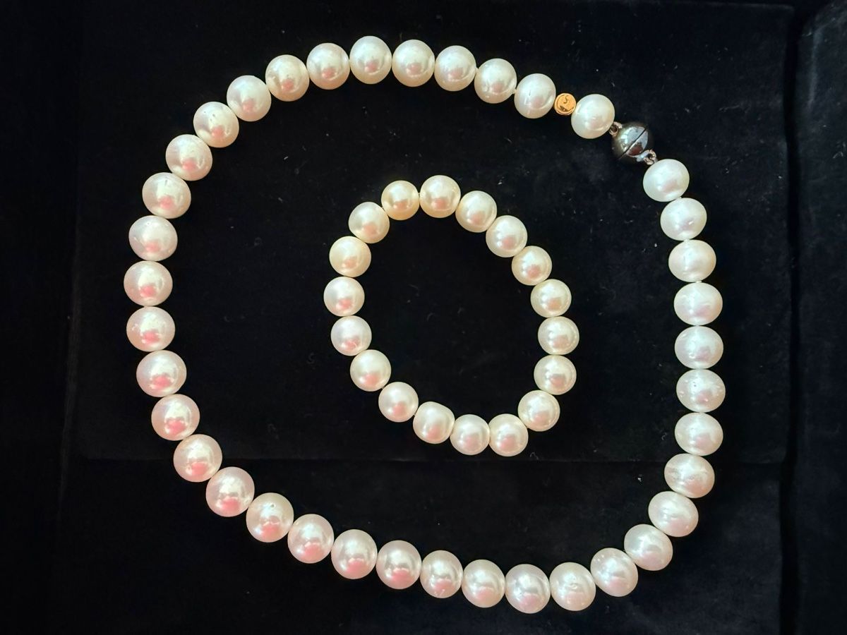 Catenine: Edles Zuchtperlen-Set Collier & Armband weiss – Usato da Schaffhausen venduto da OHara84
