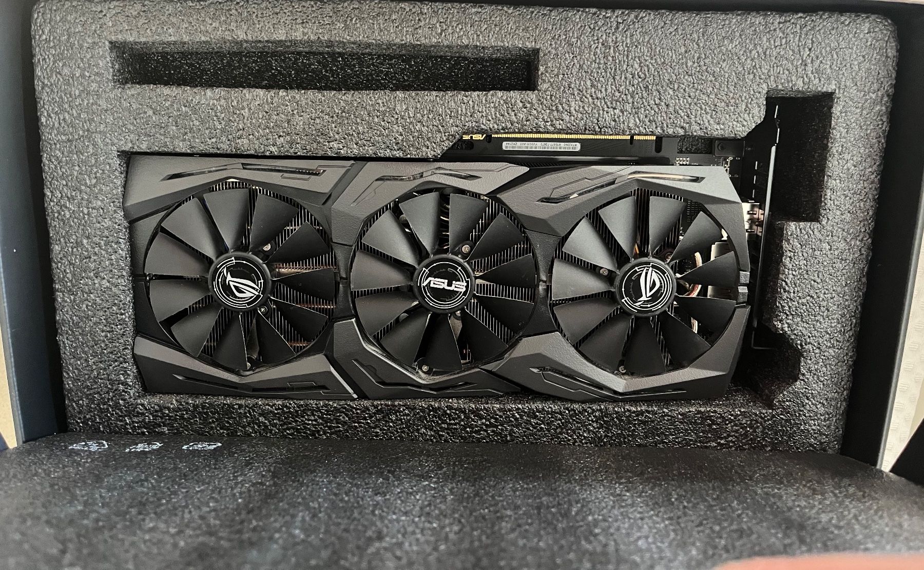 Nvidia Cartes graphiques: Asus ROG Strix GeForce RTX 2060 OC 6GB – D'occasion à Chamoson par FamaKun 2