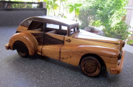 Holzauto "Buick 1946" Oldtimer aus verschiedenen Hölzern