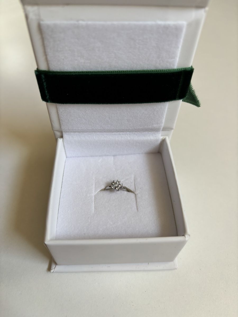 Orecchini pendenti & Orecchini a lobo: Faux percing carat  – Nuovo e nell'imballaggio originale da La Chaux-de-Fonds venduto da Titine.