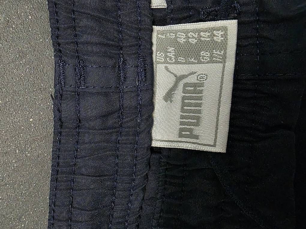 Pantaloni: Puma kurze Hose dunkelblau, Grösse L – Usato da Urtenen-Schönbühl venduto da sandrabern01 1