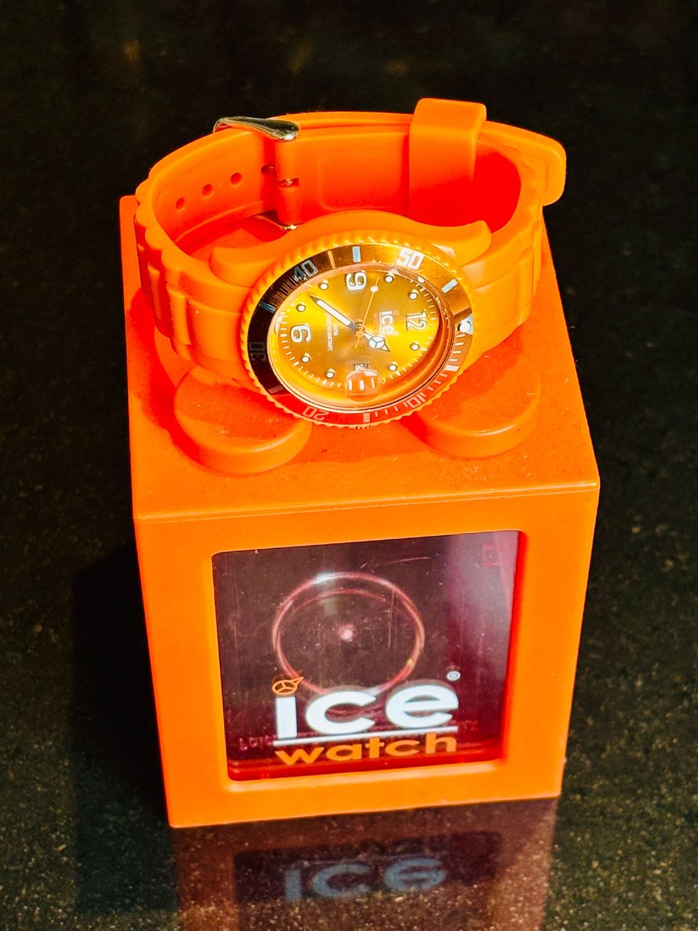 Ice watch Uhren: Ice Watch Orange mit Silikon Armband – Gebraucht aus Fehraltorf von nolram75 1