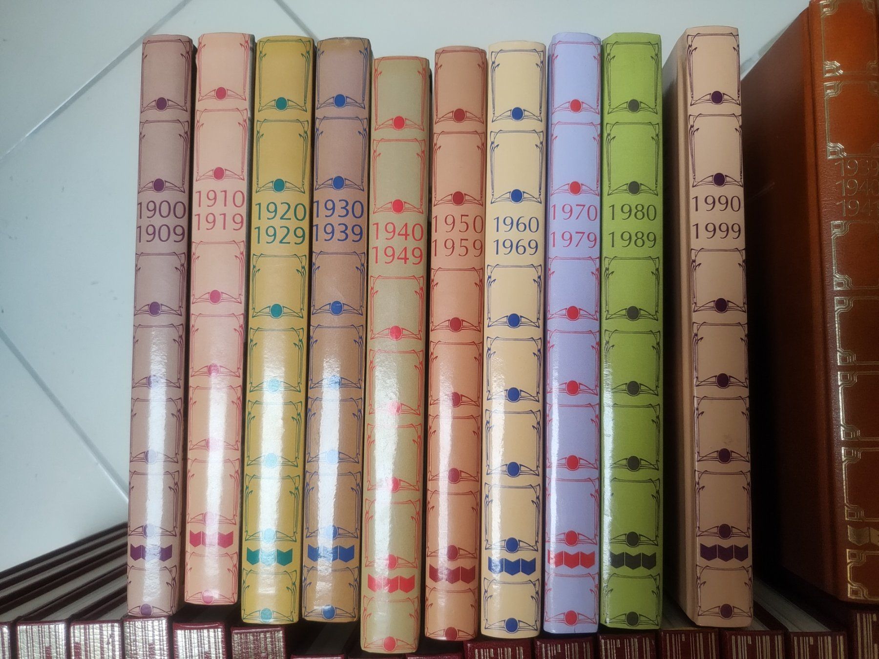 Libri: Collection complète de chroniques CH 1900 à 2010 Eiselé – Nuovo (secondo la descrizione) da Vulliens venduto da cochise0 1