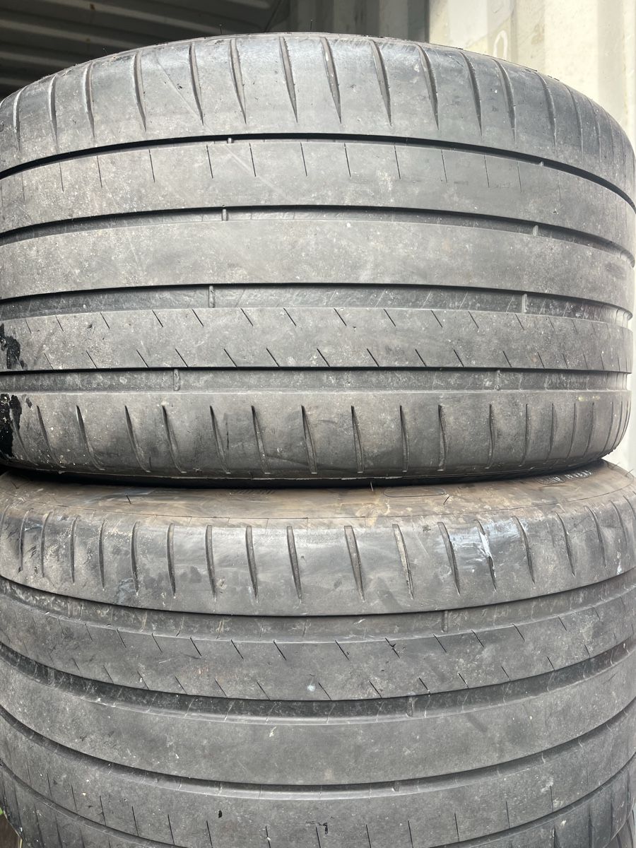 Pneumatici & Ruote complete: 305/30/21 Michelin Montage 300.- – Usato da Möriken AG venduto da duv_c6rr