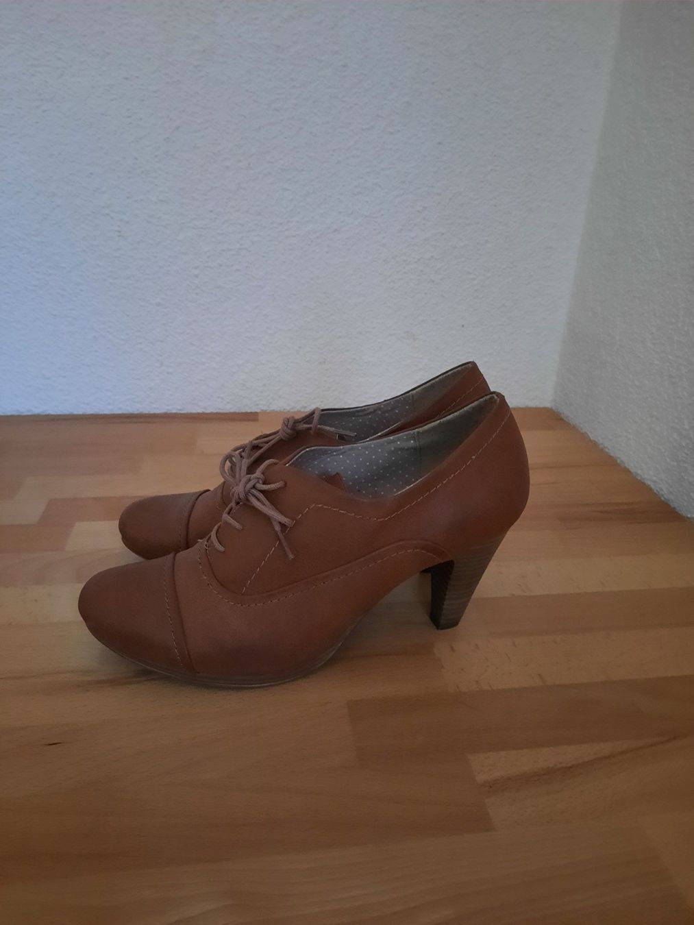 Scarpe da donna: Damen Schuhe, Gr. 39 – Usato da Ibach venduto da urs_sl5h 1