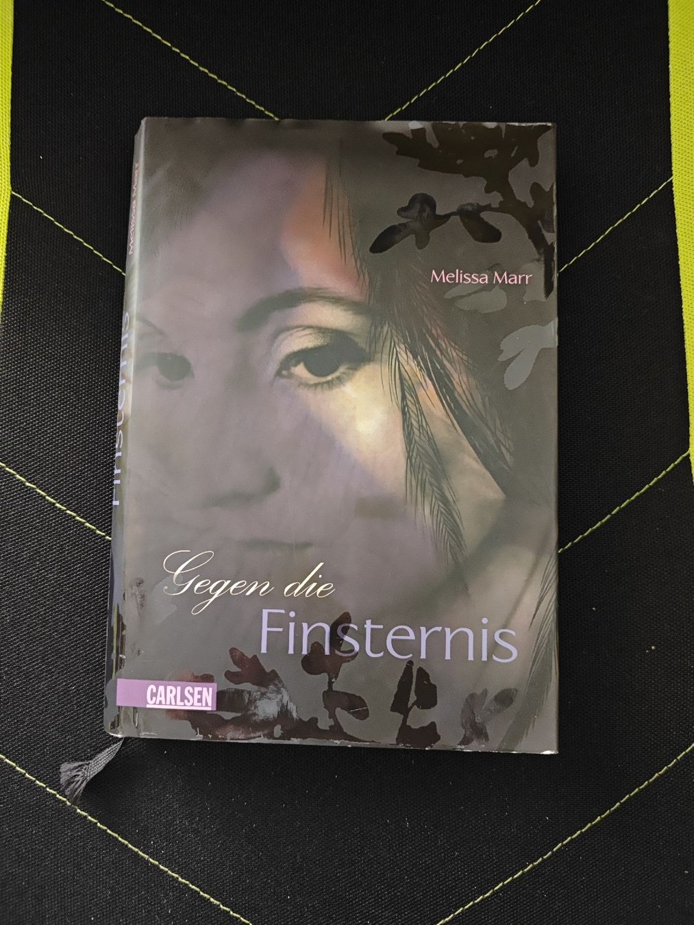 Libri: Gegen die Finsternis  – Usato da Bendern venduto da PetraN01
