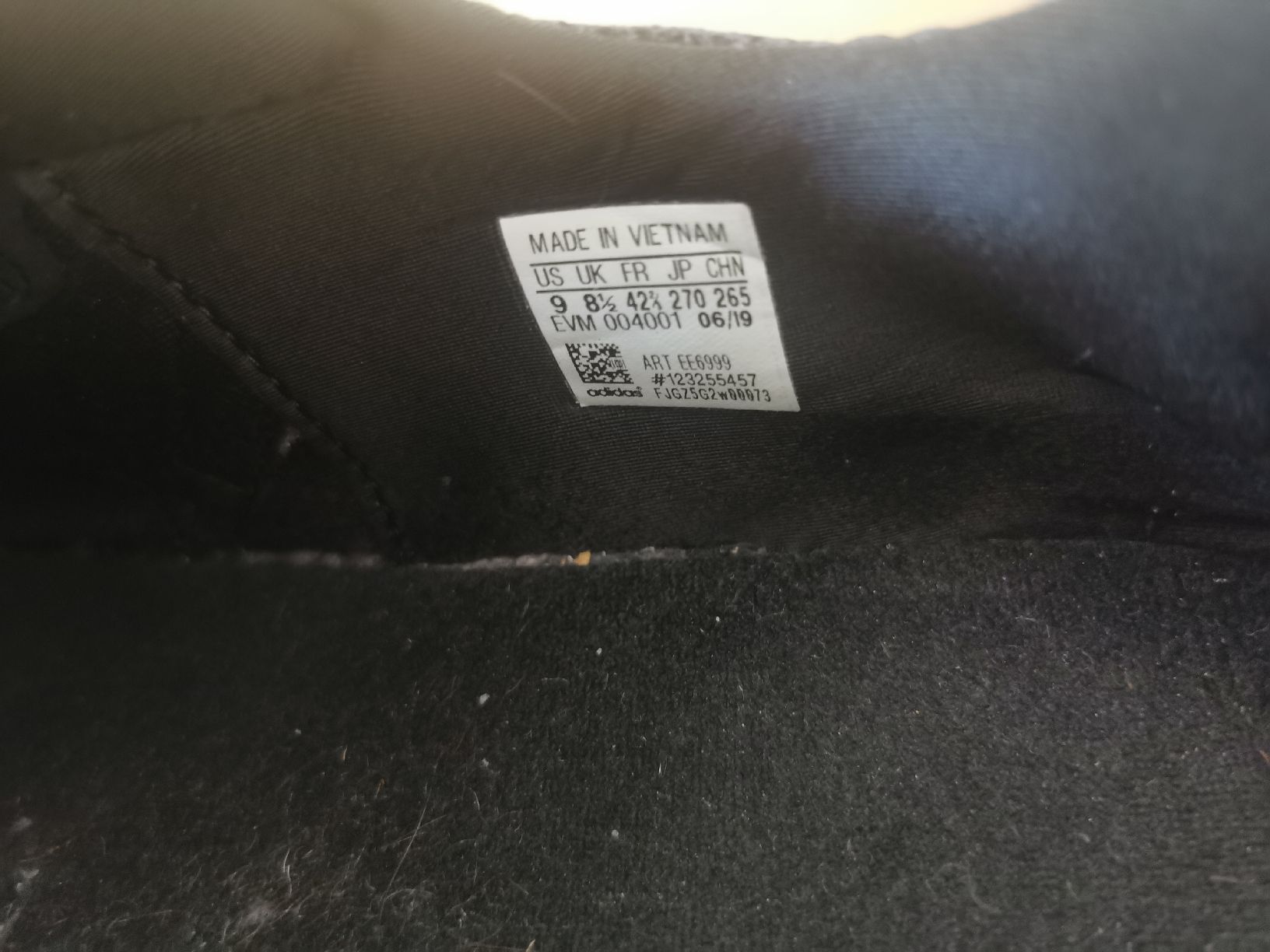 Adidas Scarpe da uomo: Adidas Ozweego Triple Black 42.5 – Usato da Bern venduto da ged_ffx9 4
