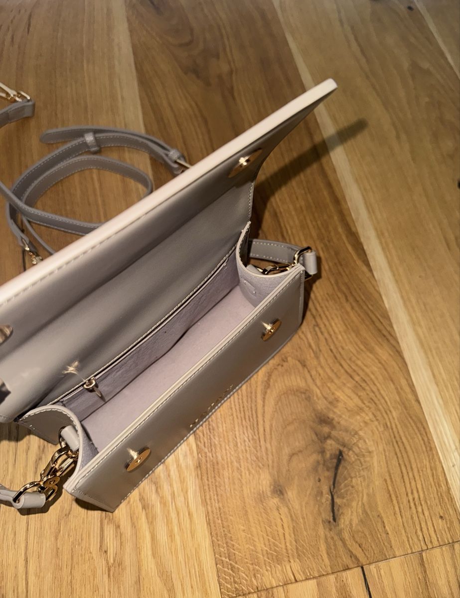 Borse da donna: MAKANI Umhängetasche - taupe – Nuovo e nell'imballaggio originale da St. Gallen venduto da lemon_888 2