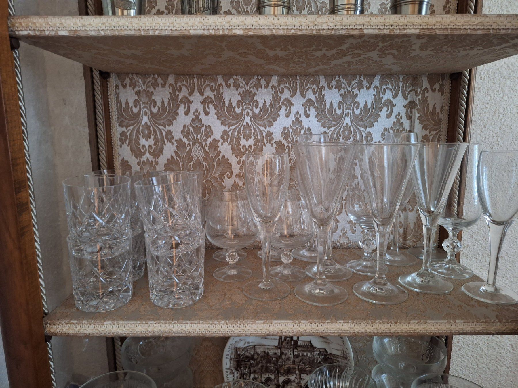 Vetrine: Klassische Vitrine, Holz/Glas – Usato da Dällikon venduto da ritmo82 1