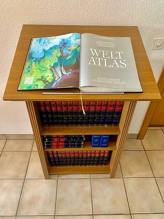 Libri: Bertelsmann Lexikothek 35 inkl. Pult – Usato da St. Erhard venduto da steirerbua
