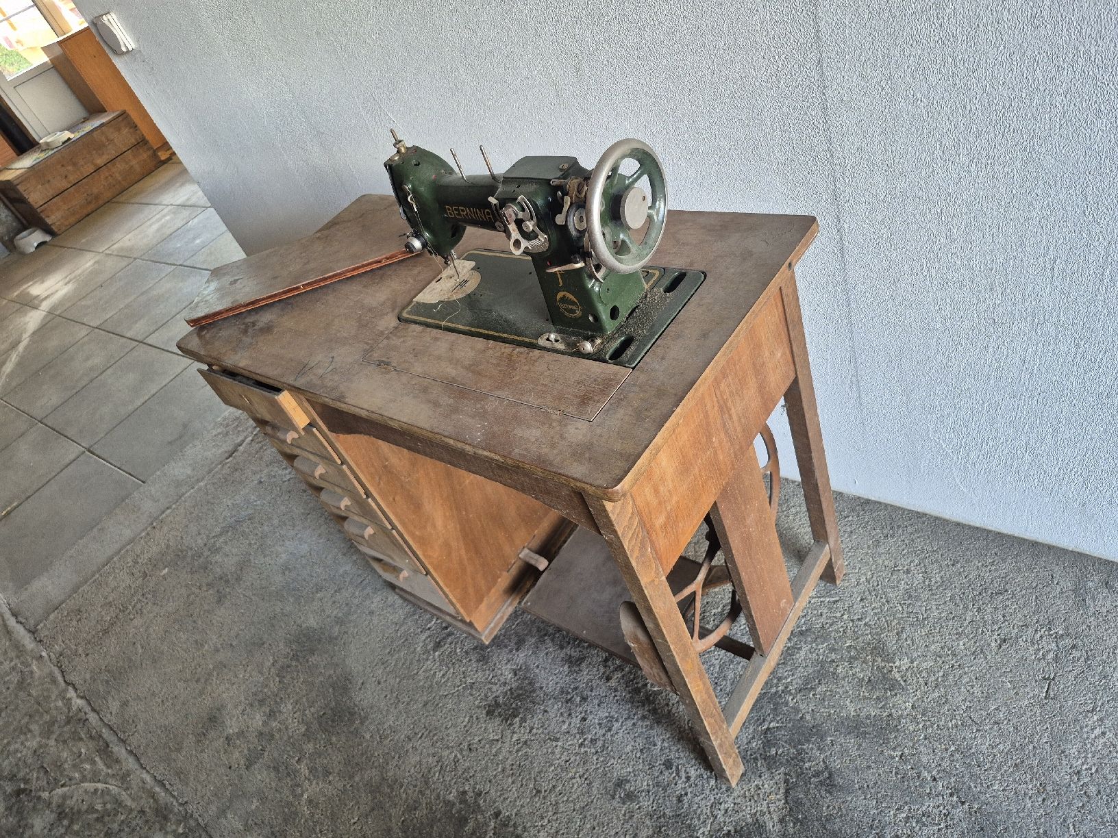 Bernina Nähmaschinen: Alte Bernina Nähmaschine  – Defekt aus Ulmiz von P.stauffer 2