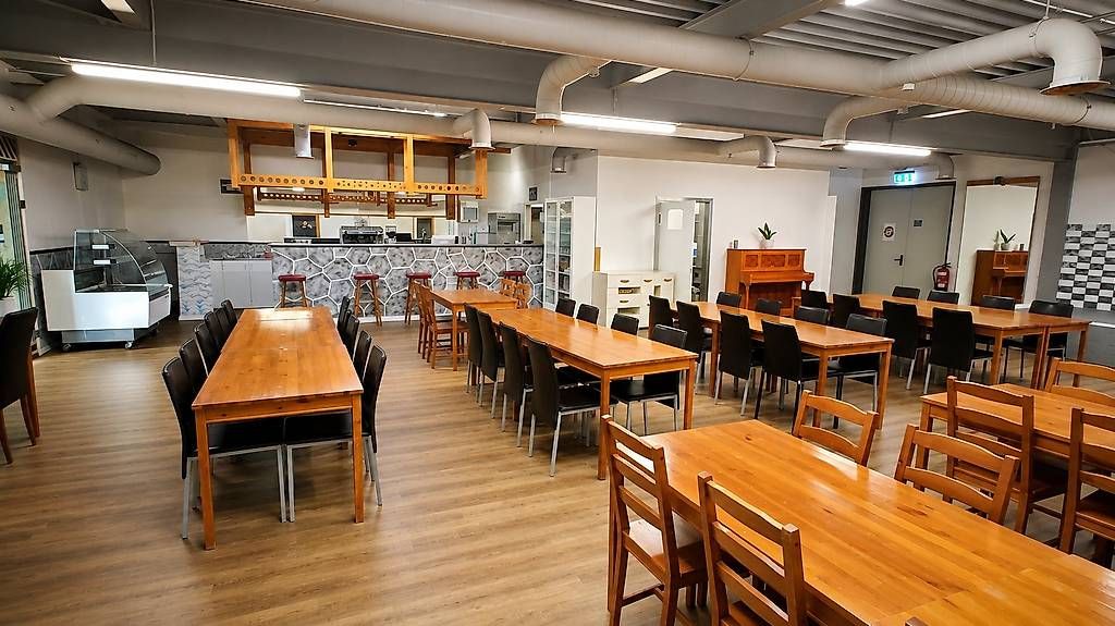 Altro per Ufficio & Commercio: Lot restaurant complet à débarrasser rapidement – Usato da Biel venduto da ala_w92r 3