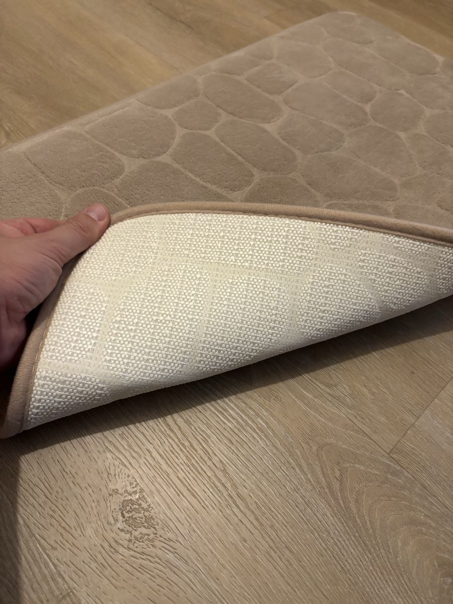 Teppiche: Rutschfeste Badematte / Badteppich in Beige  – Gebraucht aus Trimbach von fro_2ztm 2