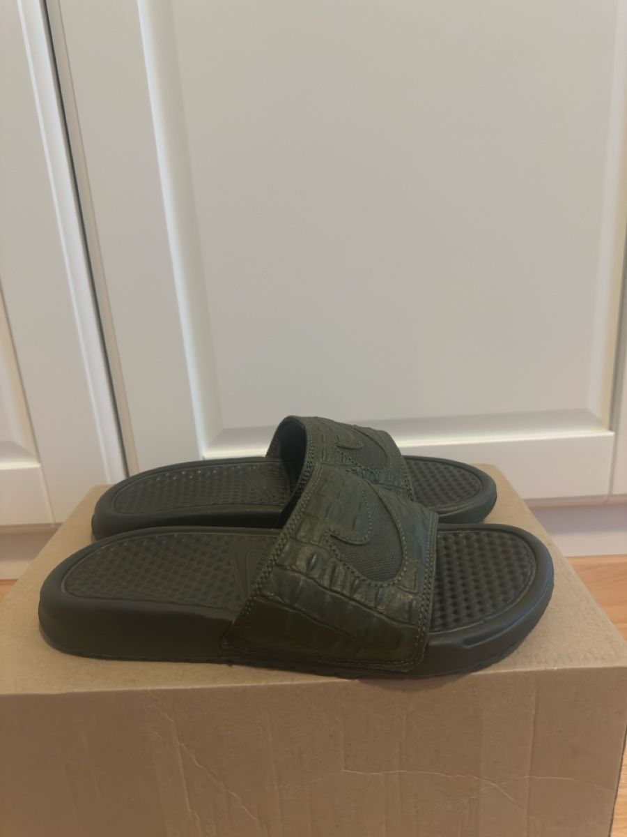 Herrenschuhe: Nike Slippers – Gebraucht aus Luzern von gnika 1