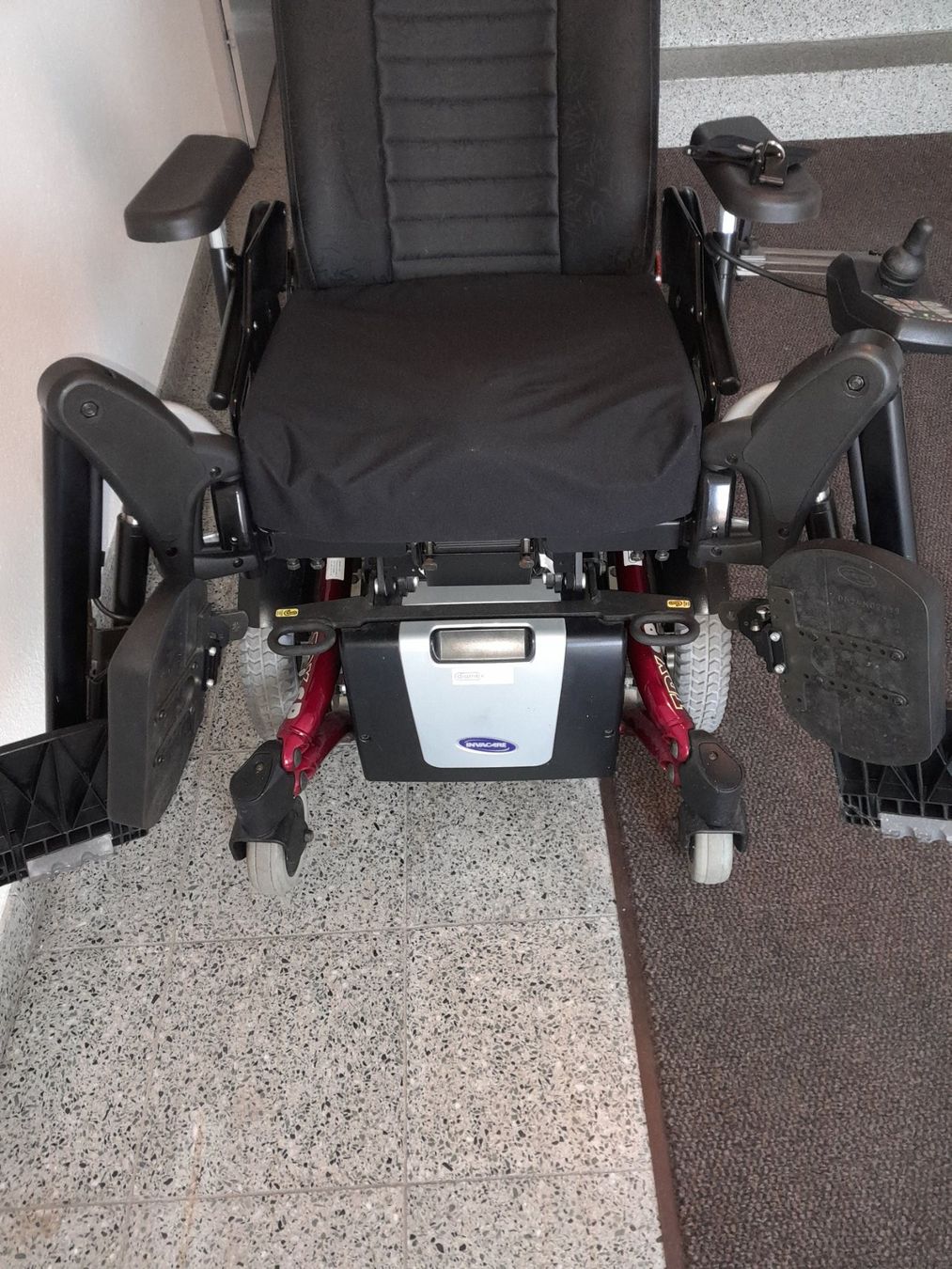 Sedie a rotelle: INVACARE  elektrischer Rollstuhl TDX – Usato da Berg TG venduto da Mercur12 4