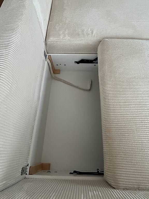 Sofas: Sofa Beige/Creme Cord-Bezug mit Bettfunktion & Stauraum – Gebraucht aus Kirchberg BE von Stimorol2 3