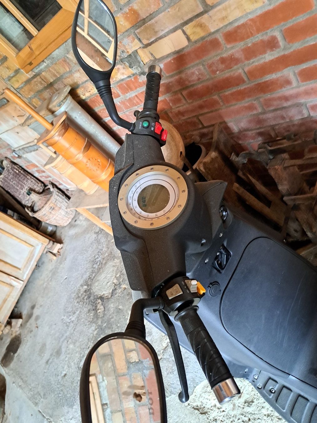 Scooter: Vengo E-Roller – Usato da Gunten venduto da varianta61 2